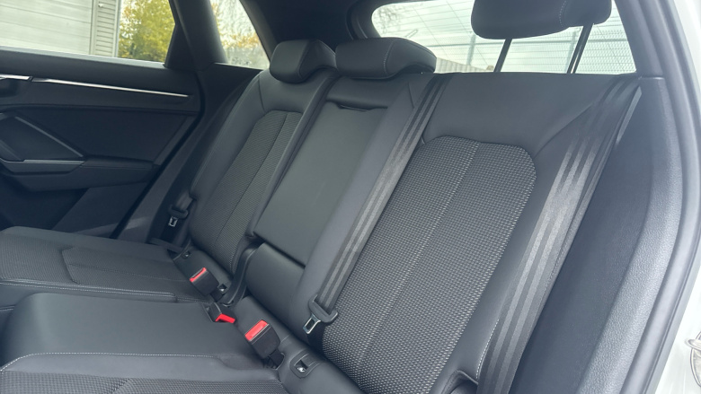 Audi Q3 35 TDI S Line 5dr S Tronic Diesel Estate